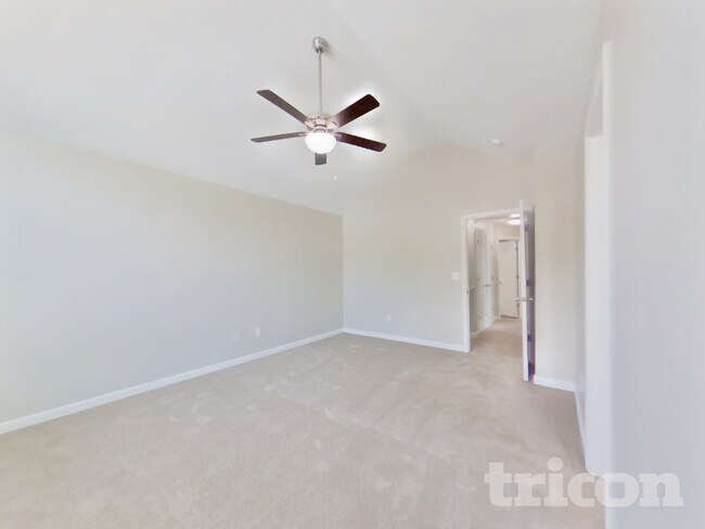 Building Photo - 3120 Far Emerald Land