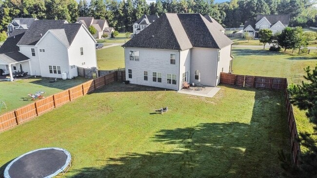 Building Photo - 501 Daylily Ct