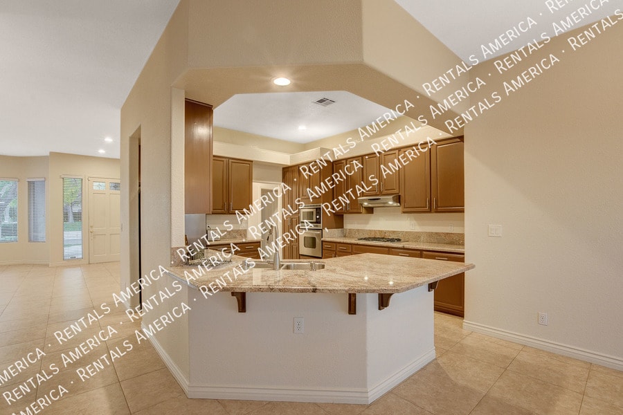 Building Photo - 8960 Echo Ridge Dr