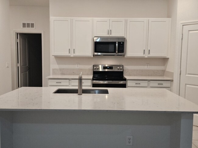 Building Photo - 4231 Troon Pl