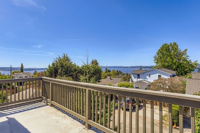 Building Photo - 4bd/3.25ba Kirkland house