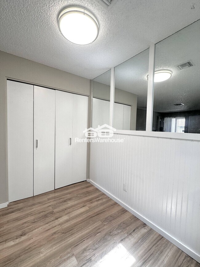 Building Photo - 4820 N 89th Ave