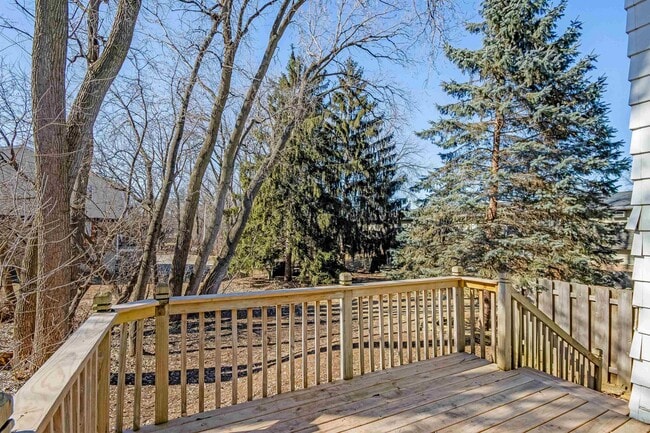 Building Photo - 1302 N Gammon Rd