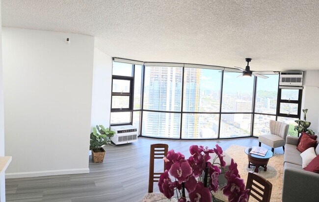 Building Photo - 930 Kaheka St