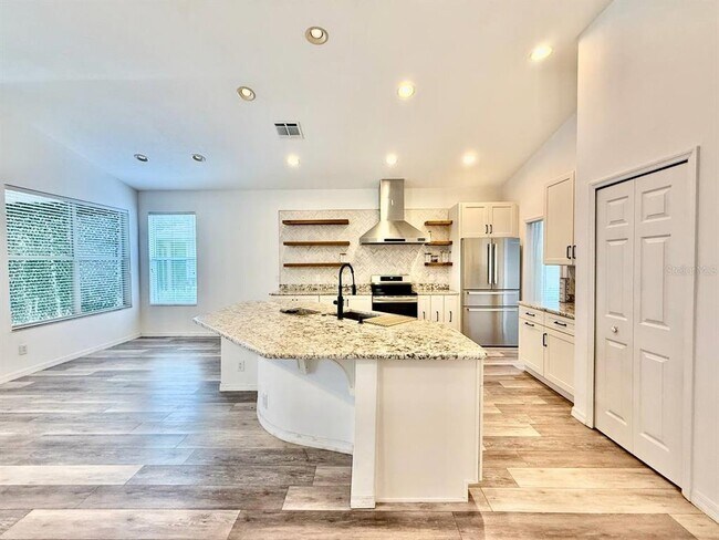 Building Photo - 10226 Evergreen Hill Dr