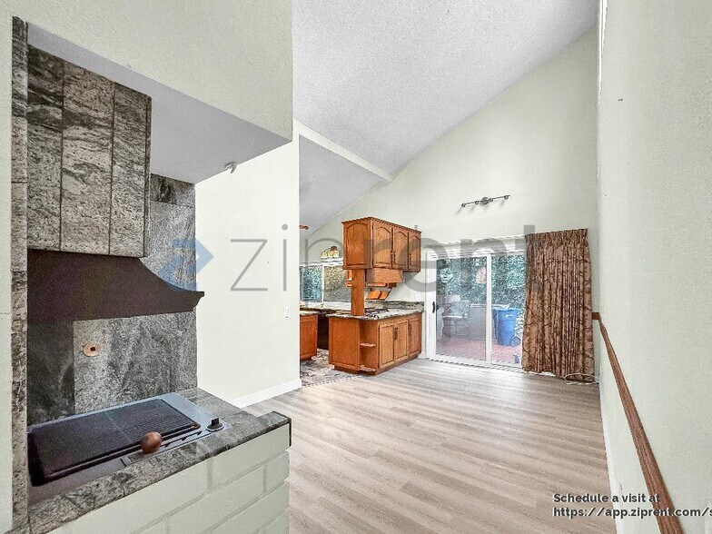 Building Photo - 12646 Beach St