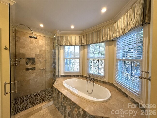 Building Photo - 1109 S Kings Dr