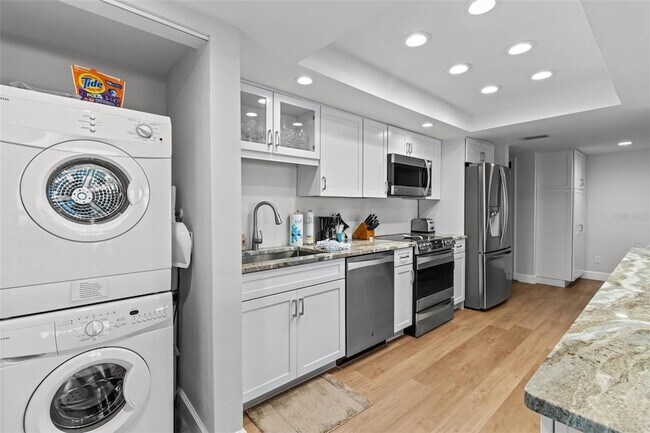 Building Photo - 200 120th Ave W