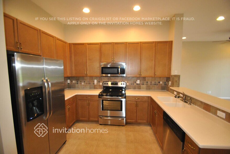 Building Photo - 9646 Savannah Estates Dr