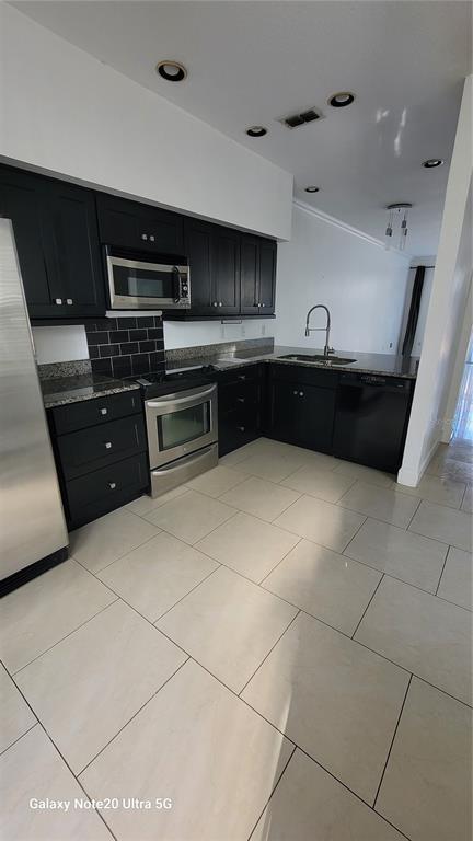 Building Photo - 1041 Aragon Ave