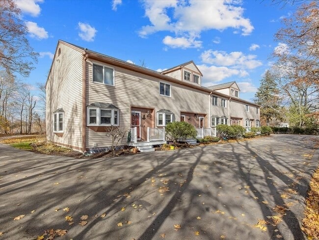 Building Photo - 324 Union St