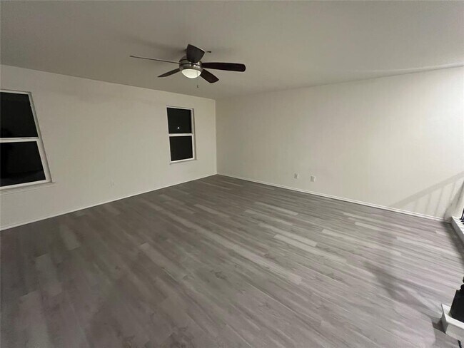 Building Photo - 112 W Point Way