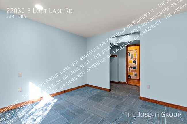 Building Photo - 22030 E Lost Lake Rd