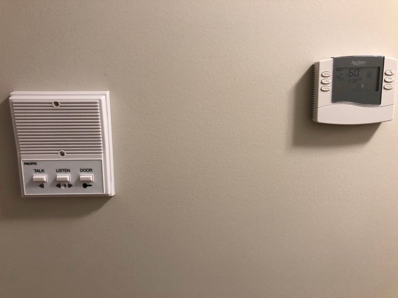 Building Photo - 3217 W Cullom Ave