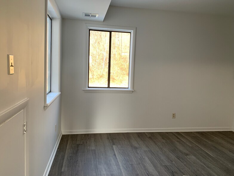 Dining room - 845 Brian Dr