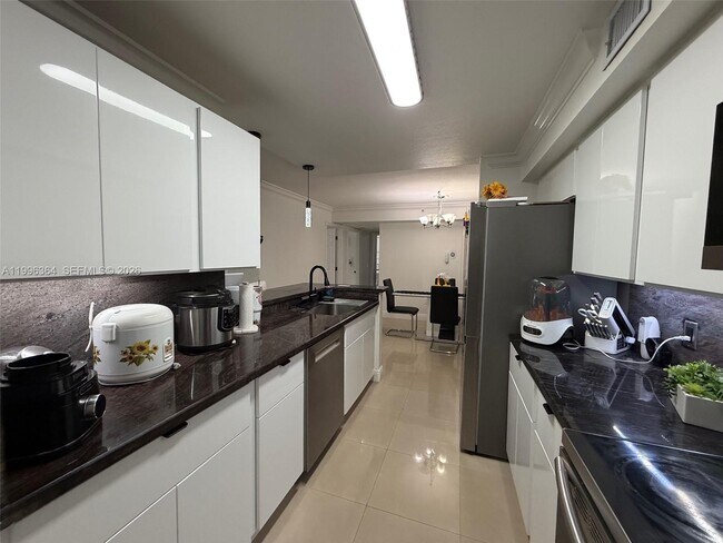 Building Photo - 15440 SW 284th St