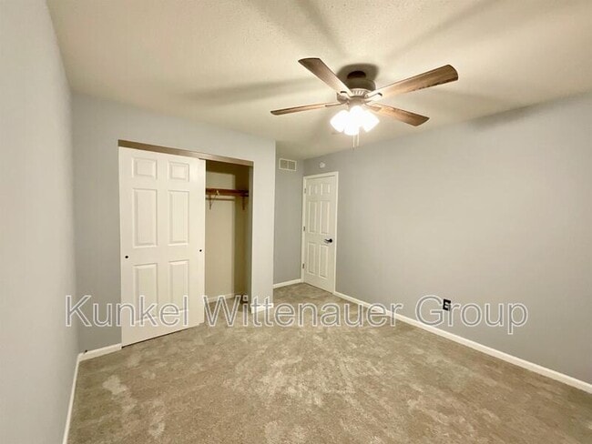 Building Photo - 110 St Sabre Dr