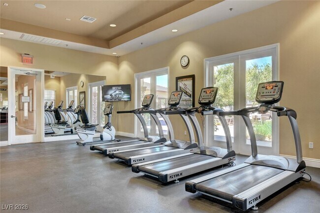 Building Photo - 10625 Mt Jefferson Ave