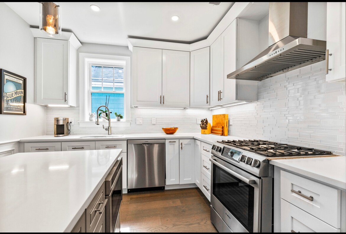 Building Photo - 84 Flint St