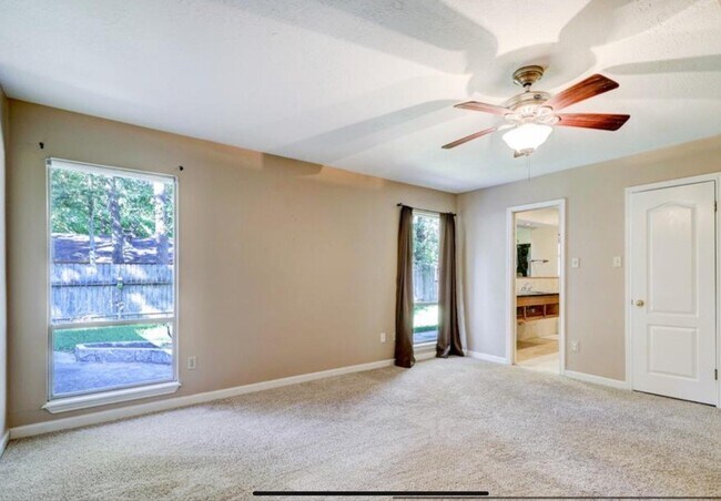 Building Photo - 735 Talmalge Hall Dr