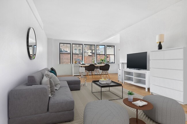 Building Photo - 241 E 76th St