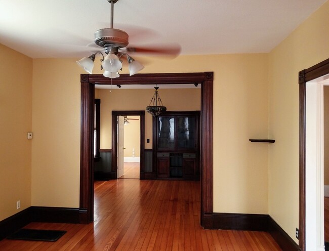 Building Photo - Victorian in Little Italy, 4 bed 4 bath, L...