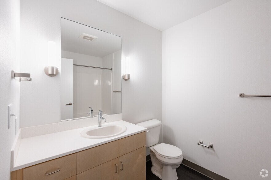 1BD, 1BA - 13th & Fir Family Housing