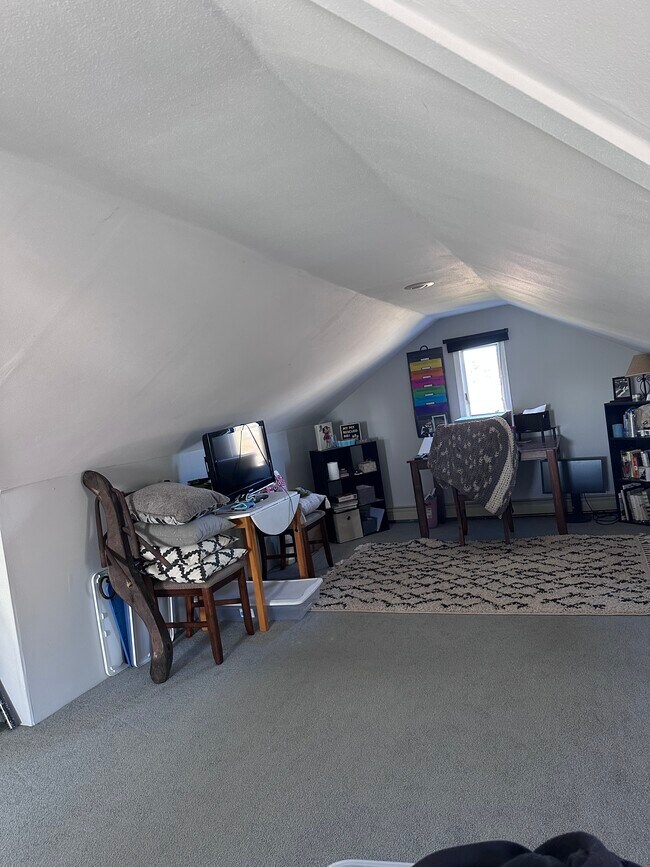 Building Photo - 213 E Douglas St