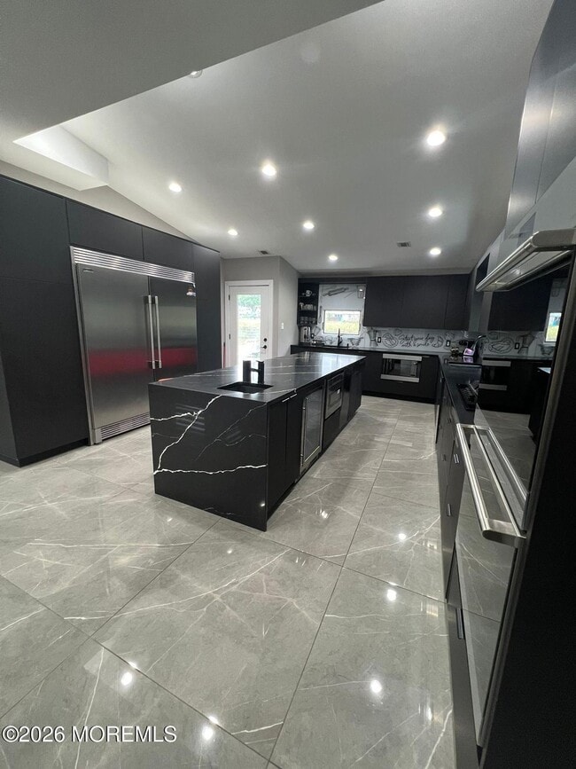 Building Photo - 612 Deal Rd