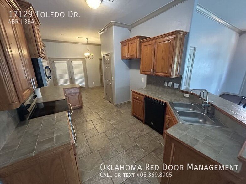 Building Photo - 17129 Toledo Dr