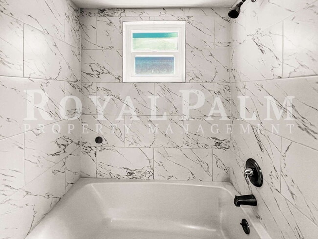 Building Photo - 18660 Miami Blvd