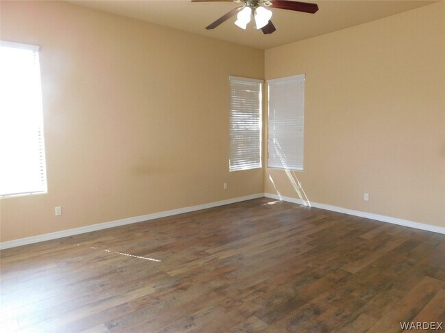 Building Photo - 2824 Fort Silver Dr
