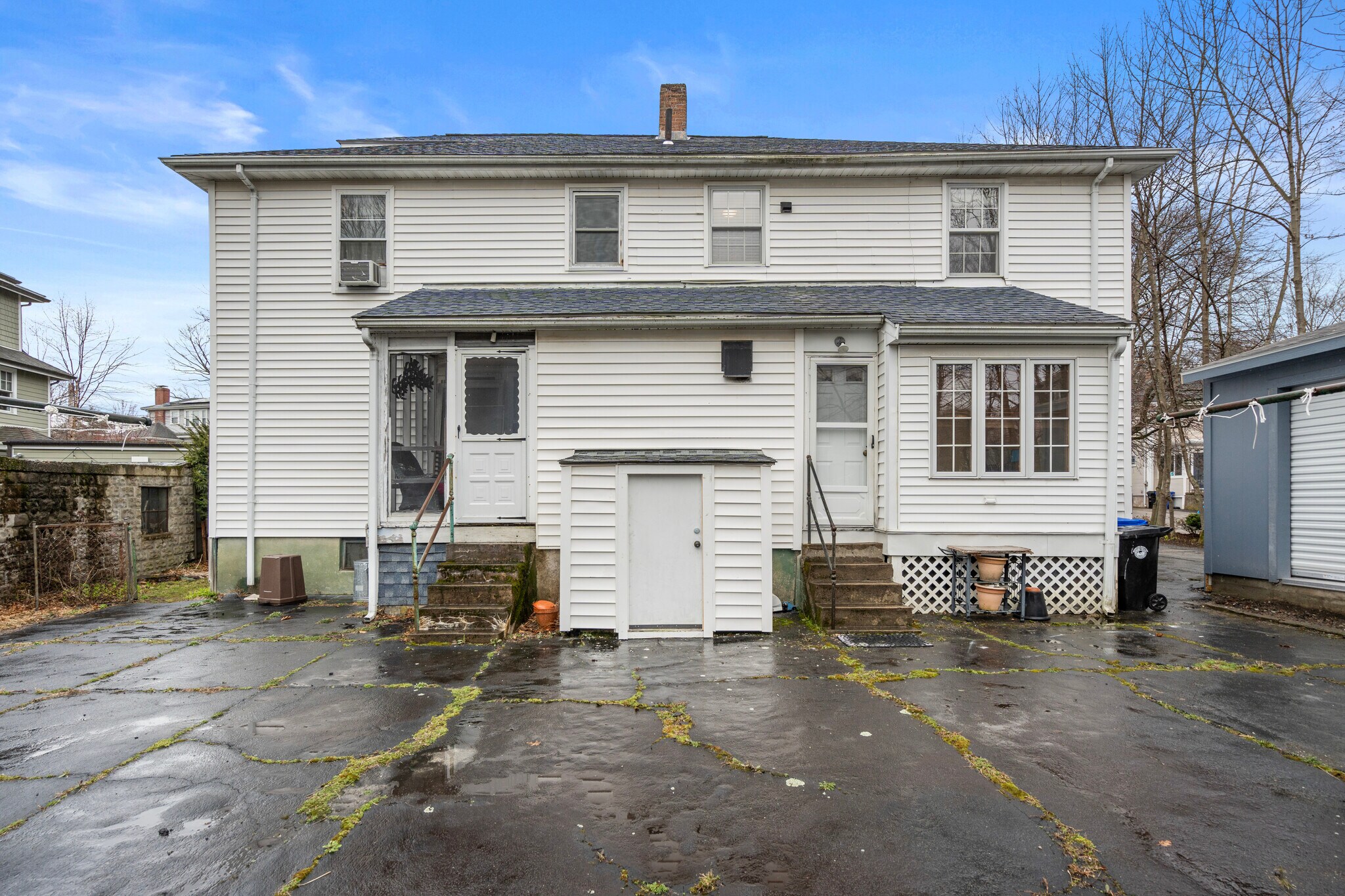 Building Photo - 15 Loveland Rd