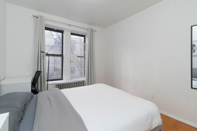 Building Photo - 1823 2nd Ave