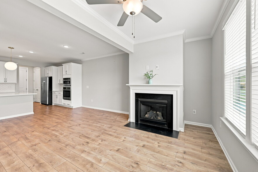 Building Photo - 233 Luftee Ln