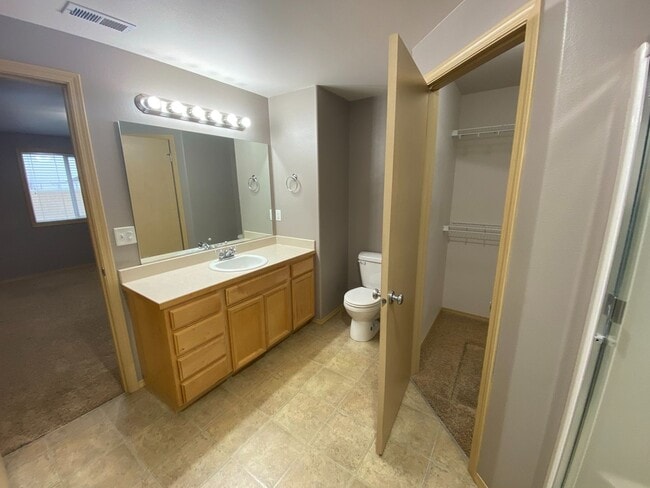 Building Photo - 5822 Austin Ct