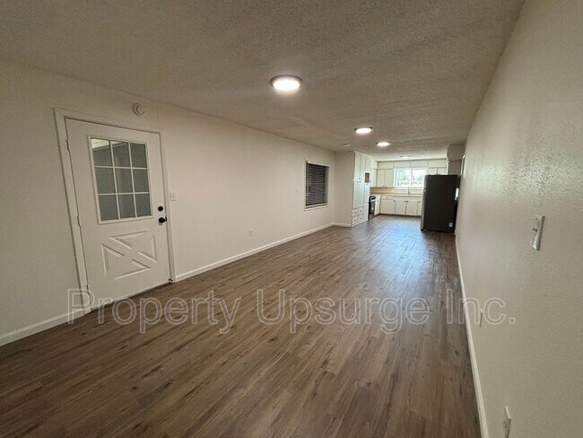 Building Photo - 735 Kimball Rd