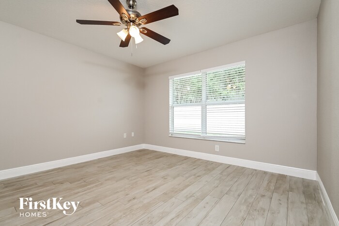 Building Photo - 11202 Hidden Breeze Dr
