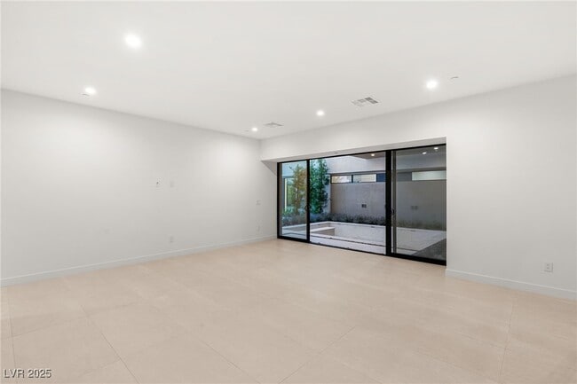 Building Photo - 7385 Heron Cyn Ct