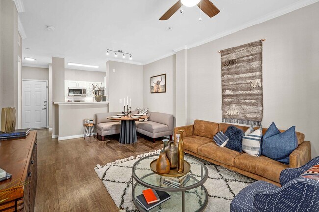 Building Photo - Spacious 1-Bed Homes in the Galleria Area!