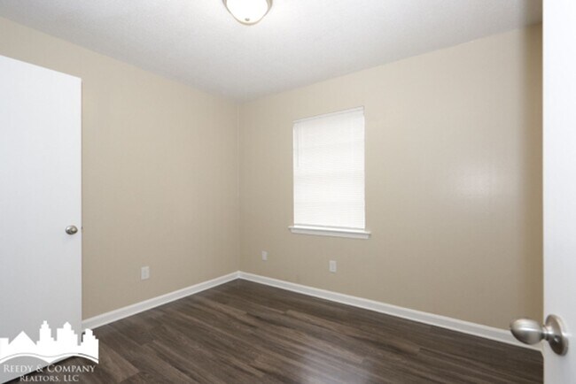 Building Photo - 4092 Maumee St