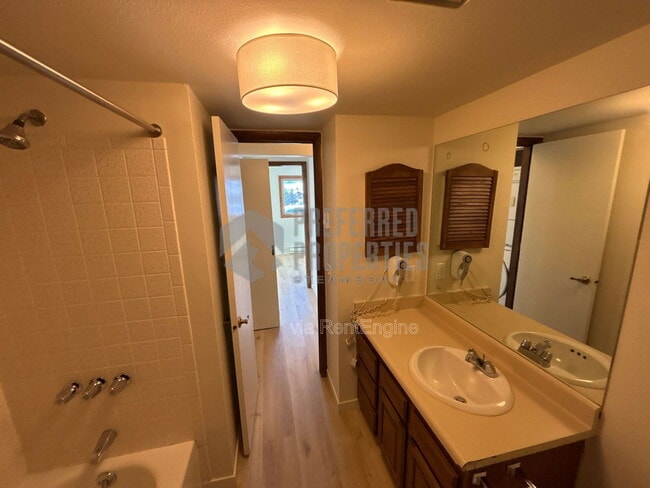 Building Photo - 1555 Shadow Run Ct