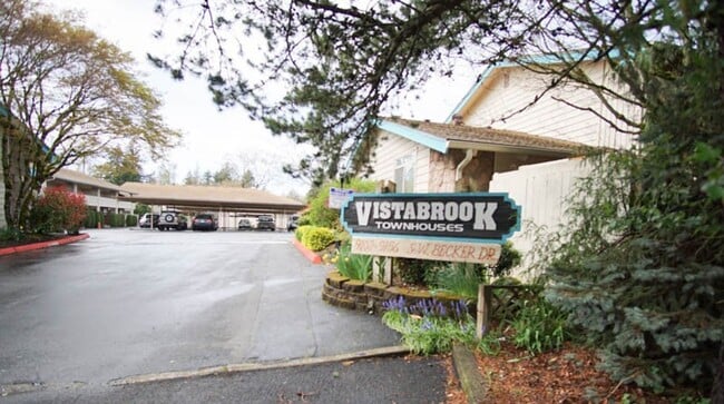 Building Photo - $500 OFF! Spacious Top Flr 2Bdr Flat, W/D ...