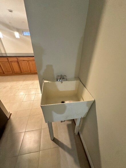 Building Photo - 2907 Dumas St