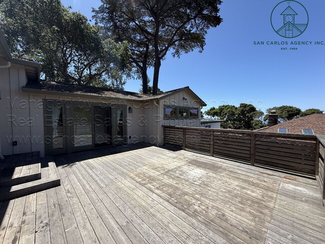 Building Photo - Charming and Refreshed Three Bed Carmel Wo...