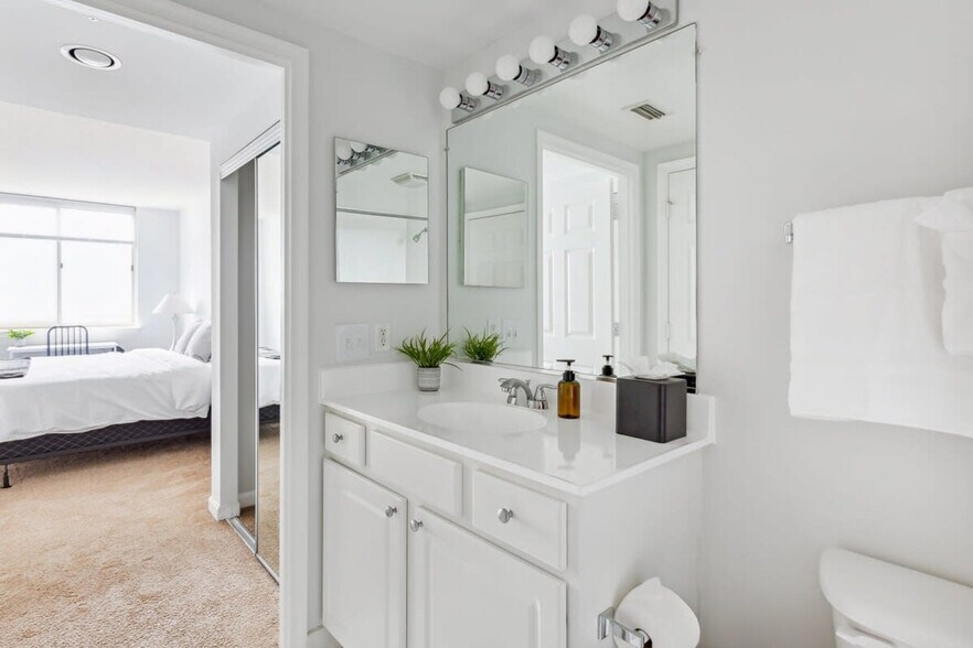 Building Photo - 3901 17th St N