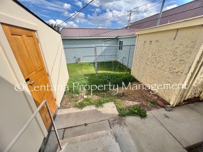 Building Photo - Cozy Remodeled ONE Bedroom Suite nestled in Anaconda!
