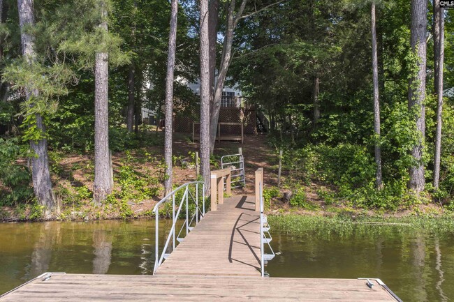 Building Photo - 558 Camping Creek Rd
