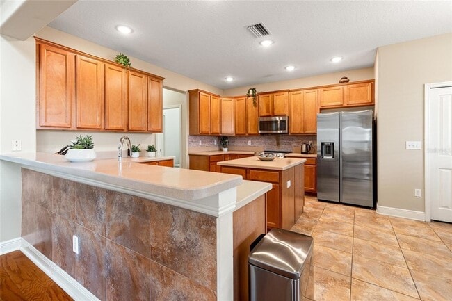 Building Photo - 2330 Nesslewood Dr