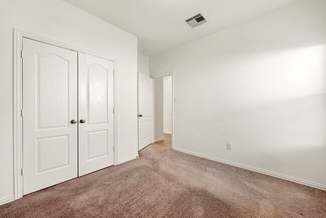 Building Photo - 31335 Horseshoe Meadow Bend Ln